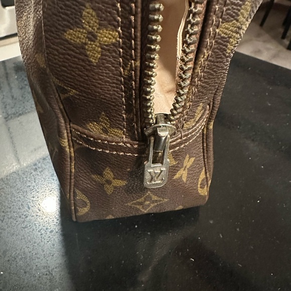 Louis Vuitton Classic Vintage Monogram Toiletry Bag - Picture 7 of 13